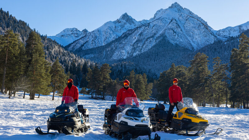 Катание на снегоходах в Архызе: впечатления и рекомендации